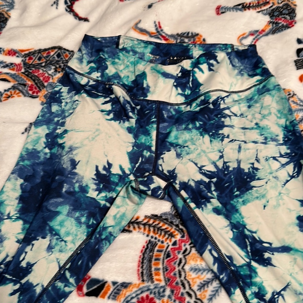 Reebok leggings turquoise blue and light blue
